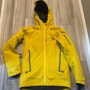 Men’s Small Salomon hooded advanced dry jacket.